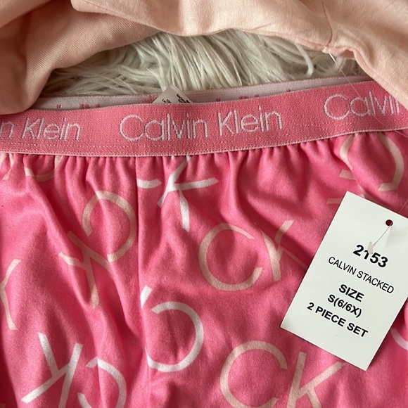 NWT, Calvin Klein, Girls, two piece pajama‎ set, peach logo top with pink pants - Picture 6 of 10